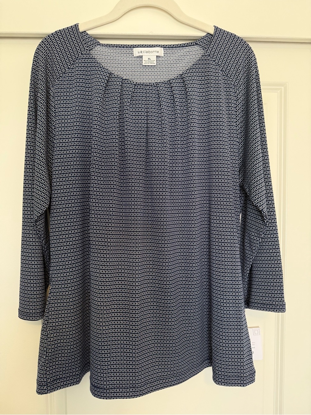 Liz Claiborne Navy and White Geometric Long-Sleeve Top